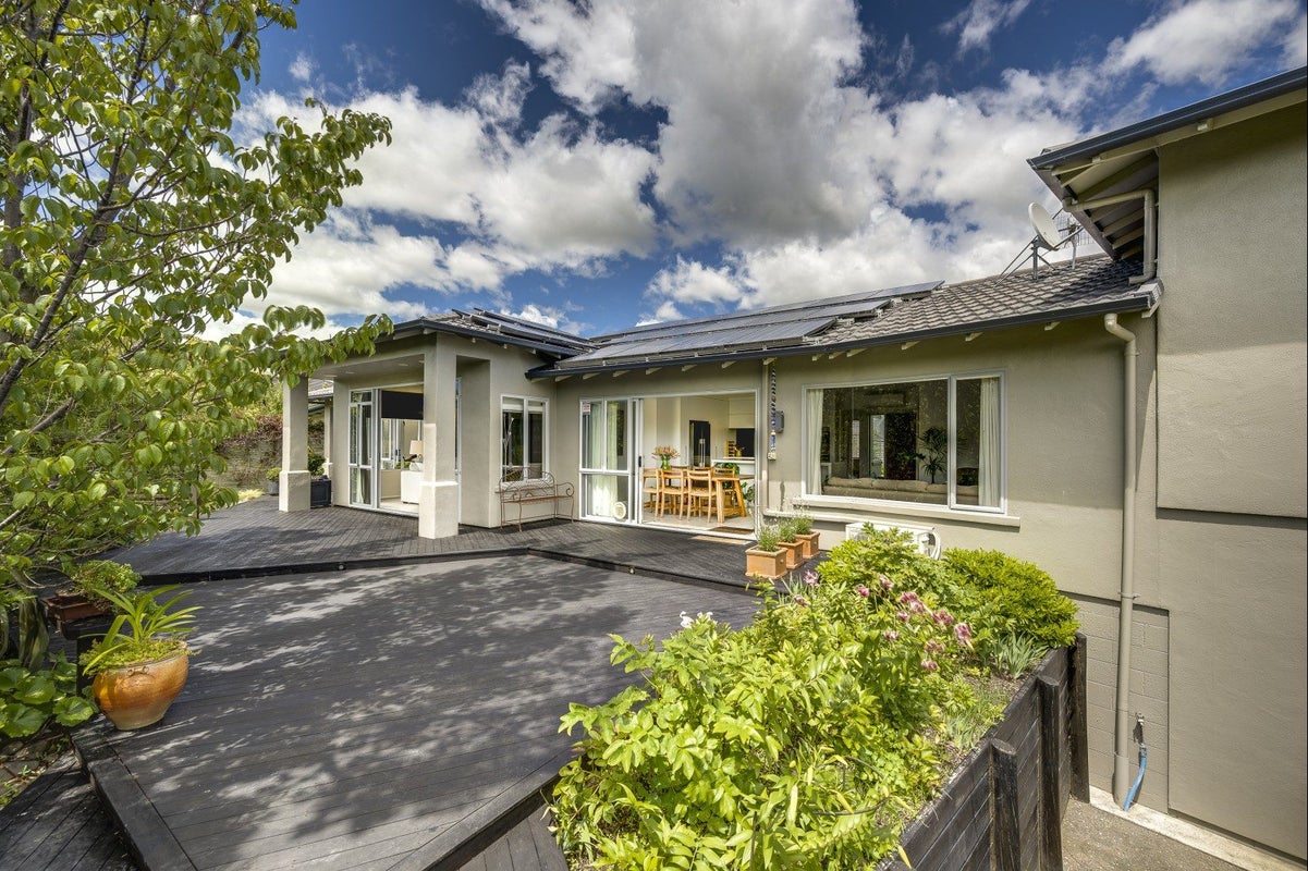 46 Hikanui Drive, Havelock North, Havelock North - Carousel 2