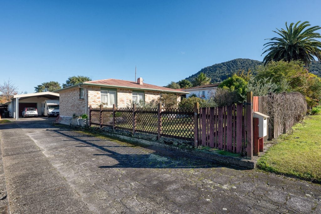 10 Roosevelt Road, Western Heights, Rotorua - Carousel 1