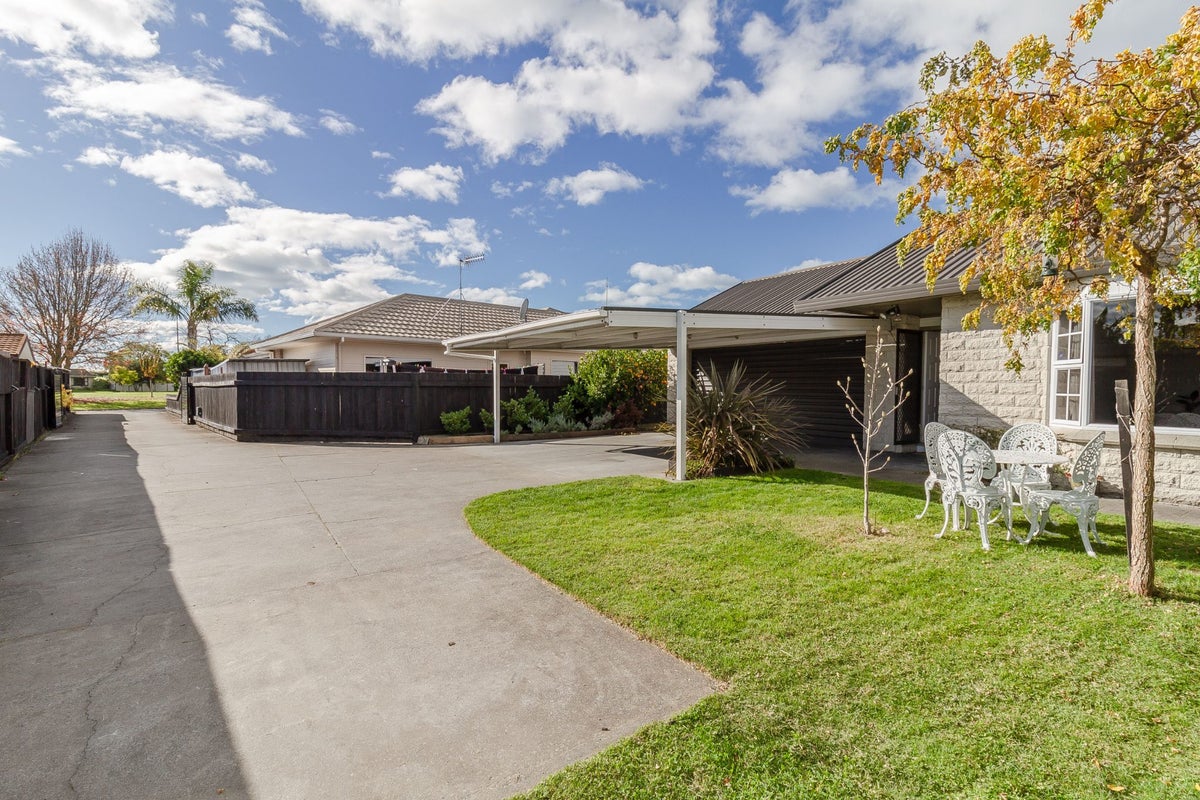 2 Derby Place, Tamatea, Napier - Carousel 18