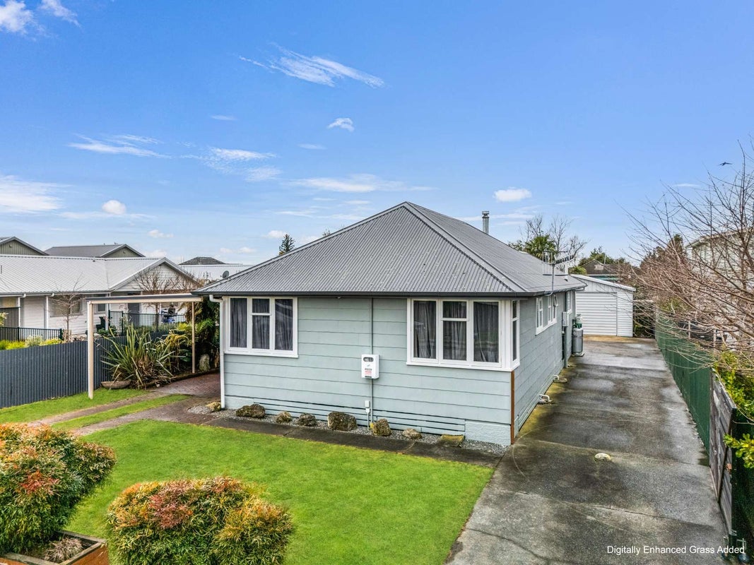 1210 Beatty Place, Mayfair, Hastings - Carousel 2