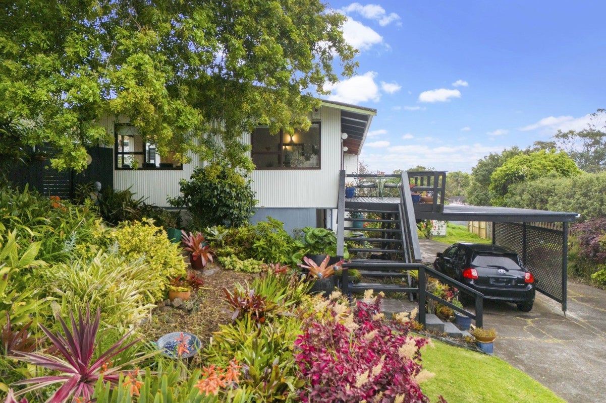 1/8 Ambury Road, Mangere Bridge, Auckland - Carousel 1