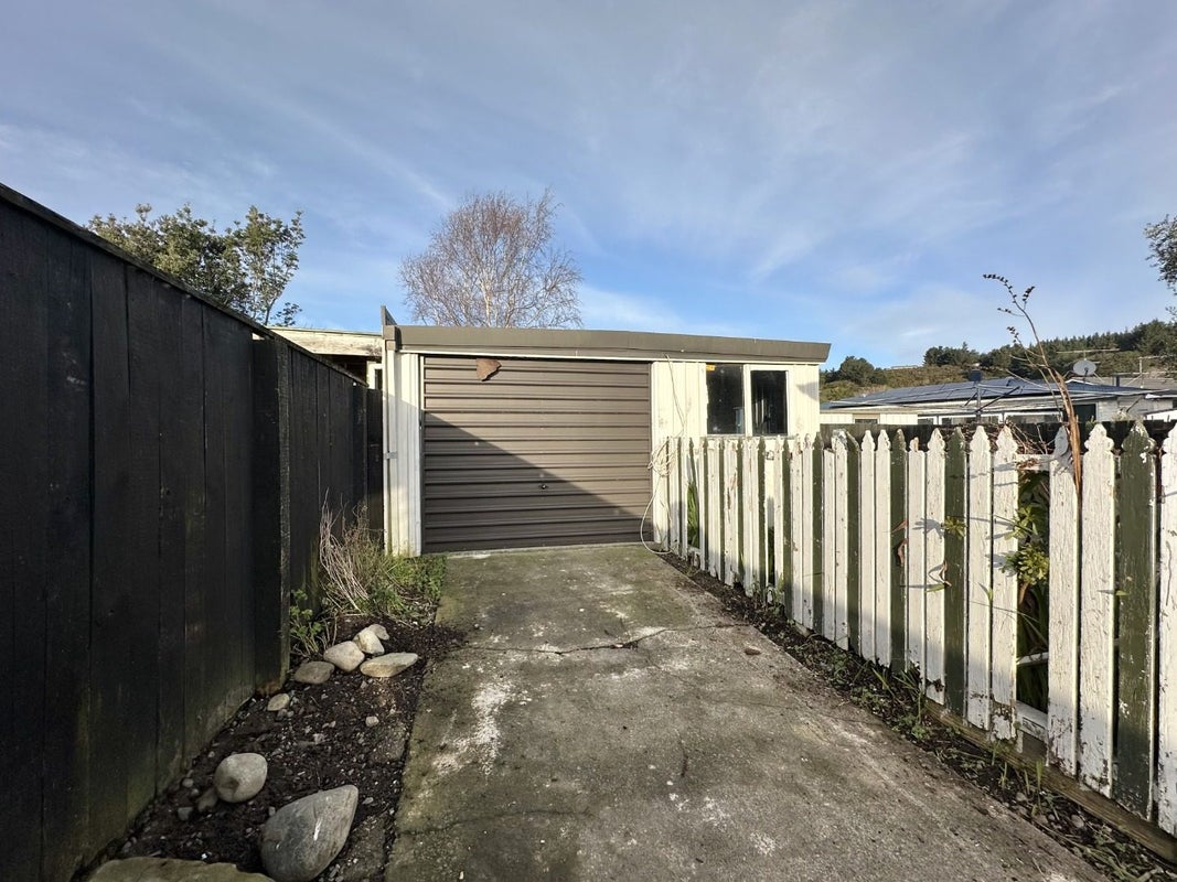 1224 Fergusson Drive, Brown Owl, Upper Hutt - Carousel 13