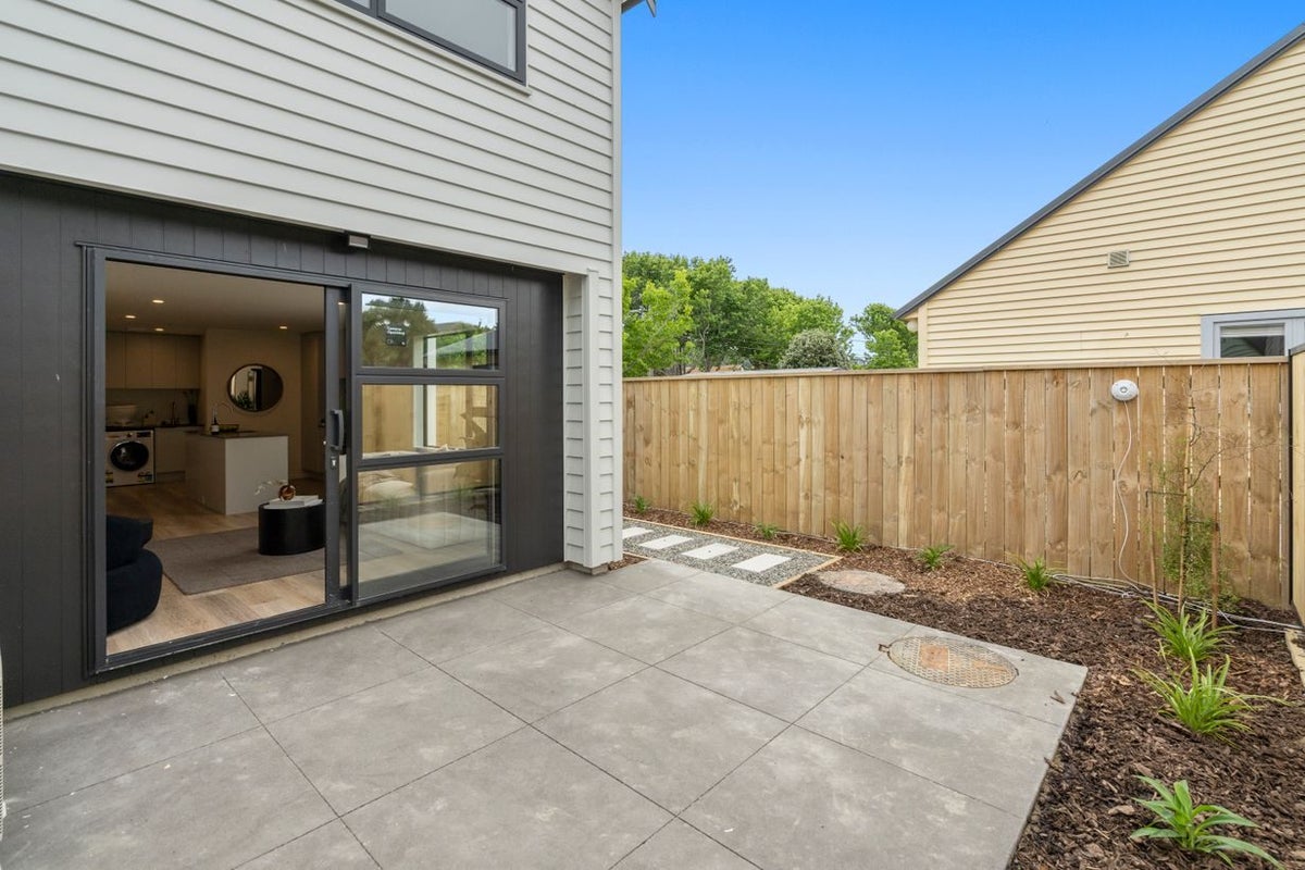 1/25 Bush Street, Naenae, Lower Hutt - Carousel 14
