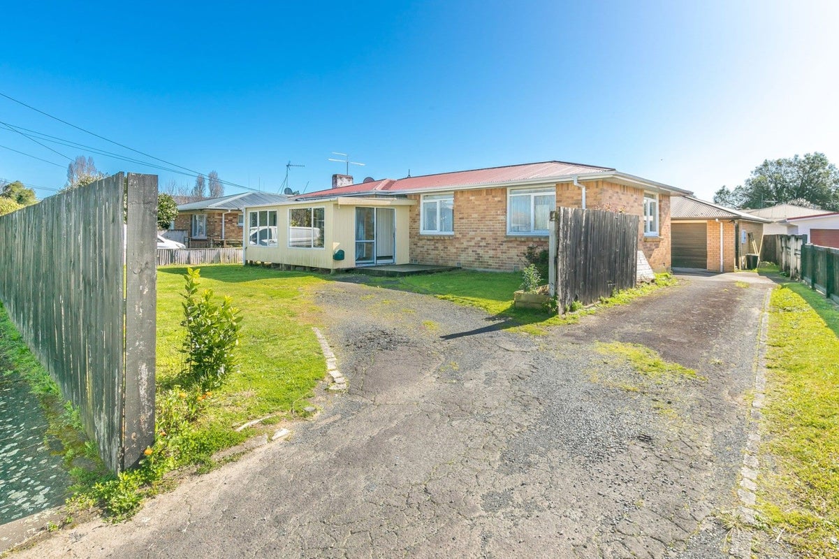 6 Frederick Drive, Dinsdale, Hamilton - Carousel 2