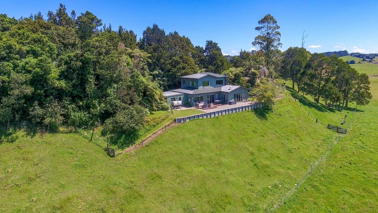 89 Kaharoa Road, Rotorua - Carousel 1