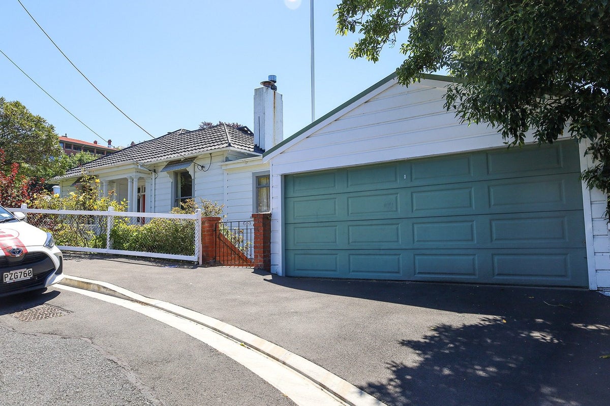 17 Littlebourne Road, Roslyn, Dunedin - Carousel 2