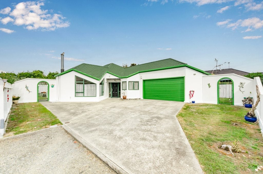54 Cedar Drive, Paraparaumu Beach, Paraparaumu - Carousel 2