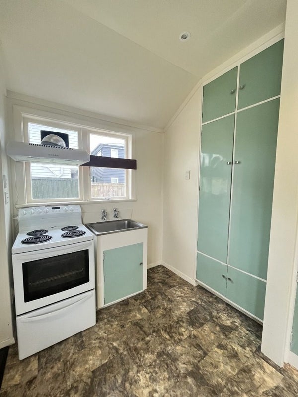 61 Lincoln Avenue, Epuni, Lower Hutt - Carousel 2