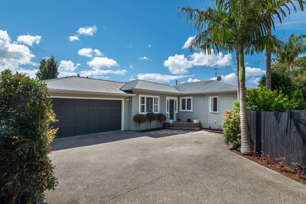 64 Lloyd Avenue, Mount Albert, Auckland - Carousel 1