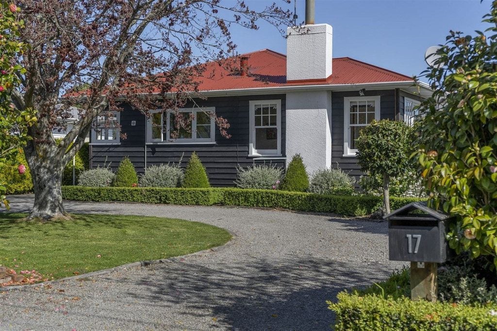 17 Miro Street, Lansdowne, Masterton - Carousel 2