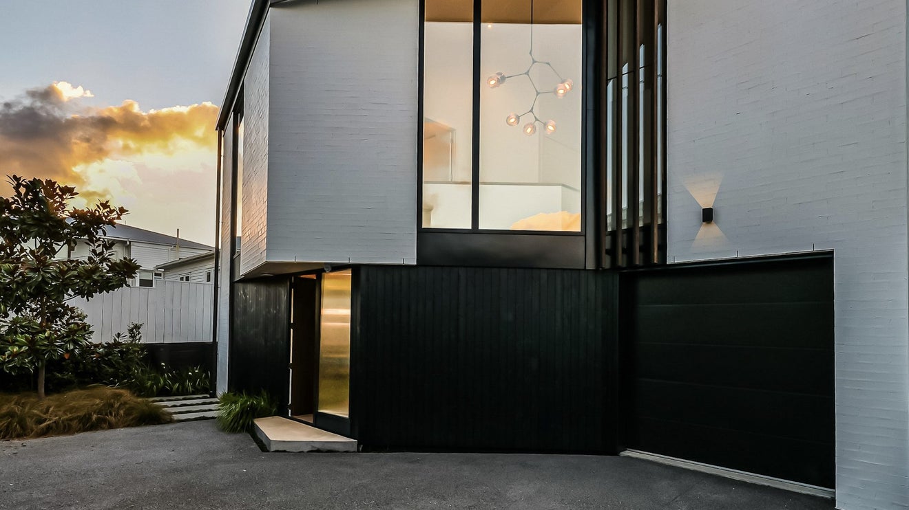 66C Huia Road, Point Chevalier, Auckland - Carousel 1
