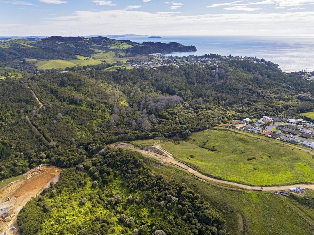 2 Hillcrest Road, Hatfields Beach, Orewa - Carousel 2
