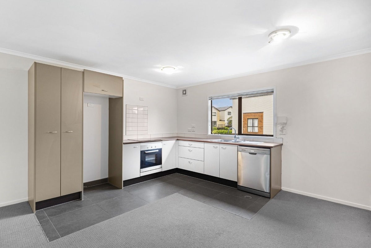 71/172 Mcleod Road, Te Atatu South, Auckland - Carousel 2