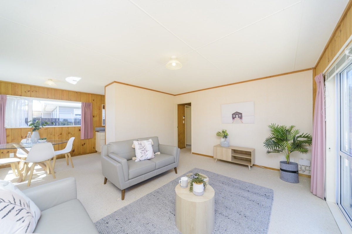 67A Benmore Avenue, Cloverlea, Palmerston North - Carousel 2