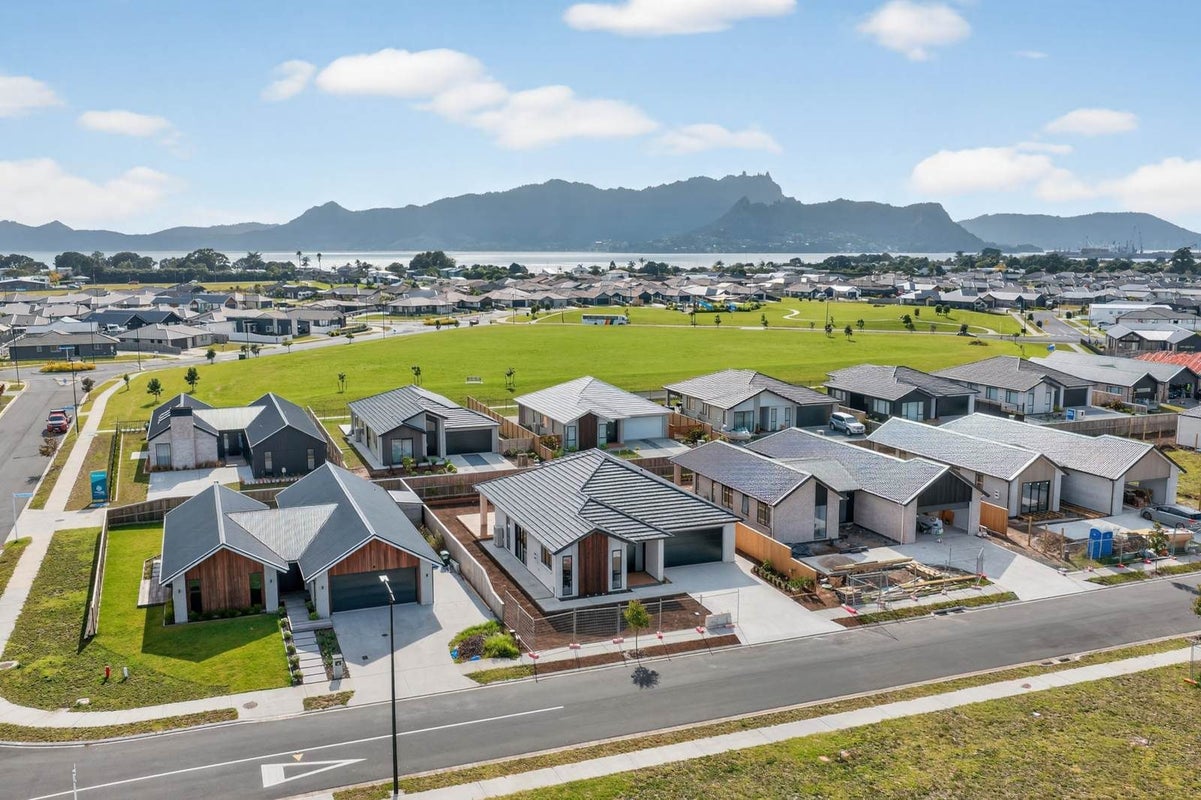 24 Beveridge Road, One Tree Point, Whangarei - Carousel 2