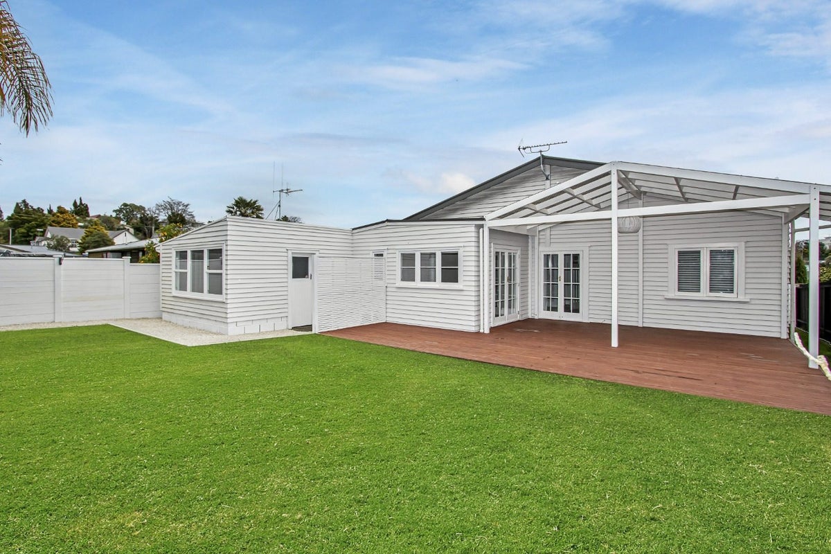 6B Beatty Street, Melville, Hamilton - Carousel 1