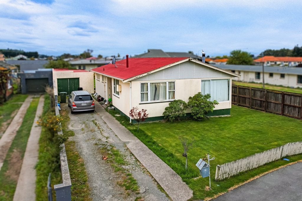 22 Redcastle Road, Oamaru North, Oamaru - Carousel 1