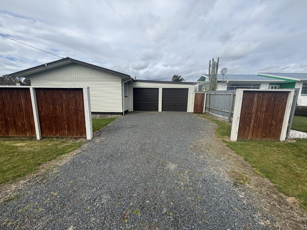 12 Blairgowrie Place, Leamington, Cambridge - Carousel 16