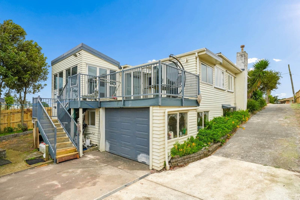70 Pukaki Road, Mangere, Auckland - Carousel 2