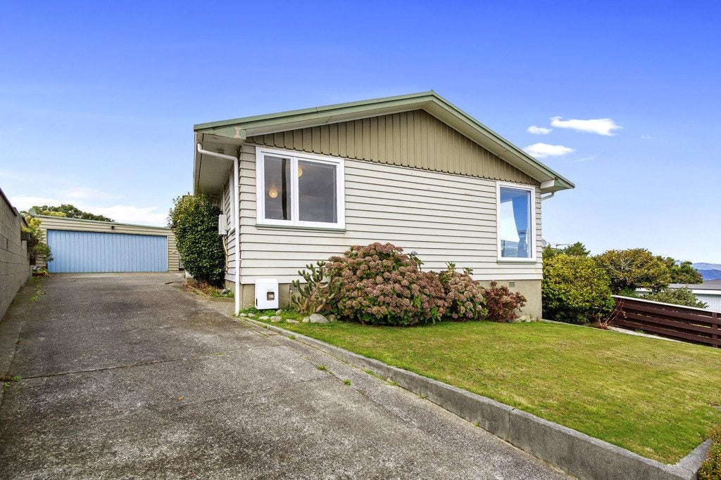 252 Dowse Drive, Maungaraki, Lower Hutt - Carousel 2