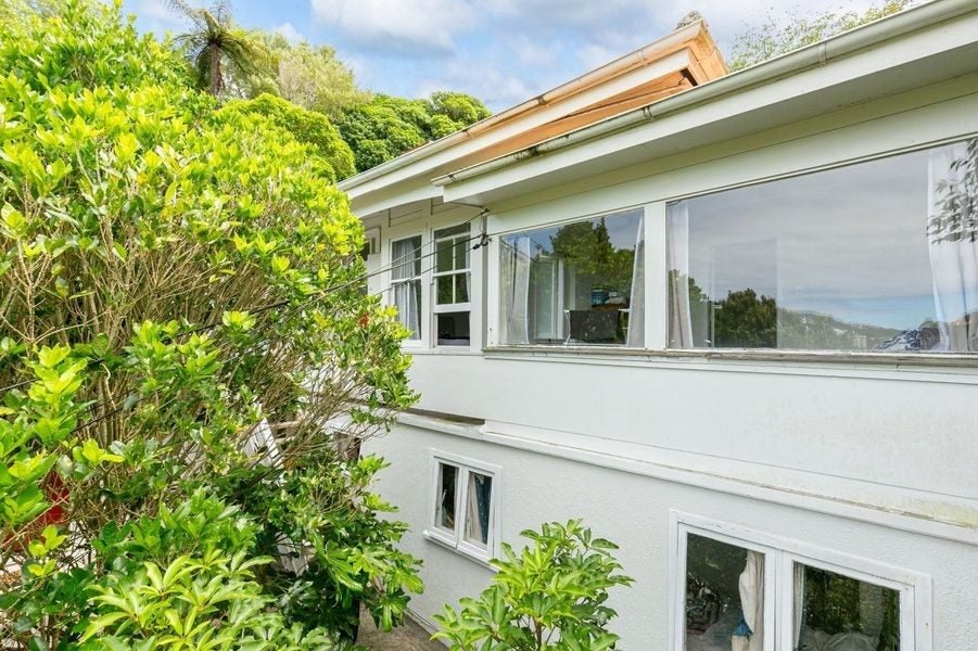1/13 Garden Road, Northland, Wellington - Carousel 1