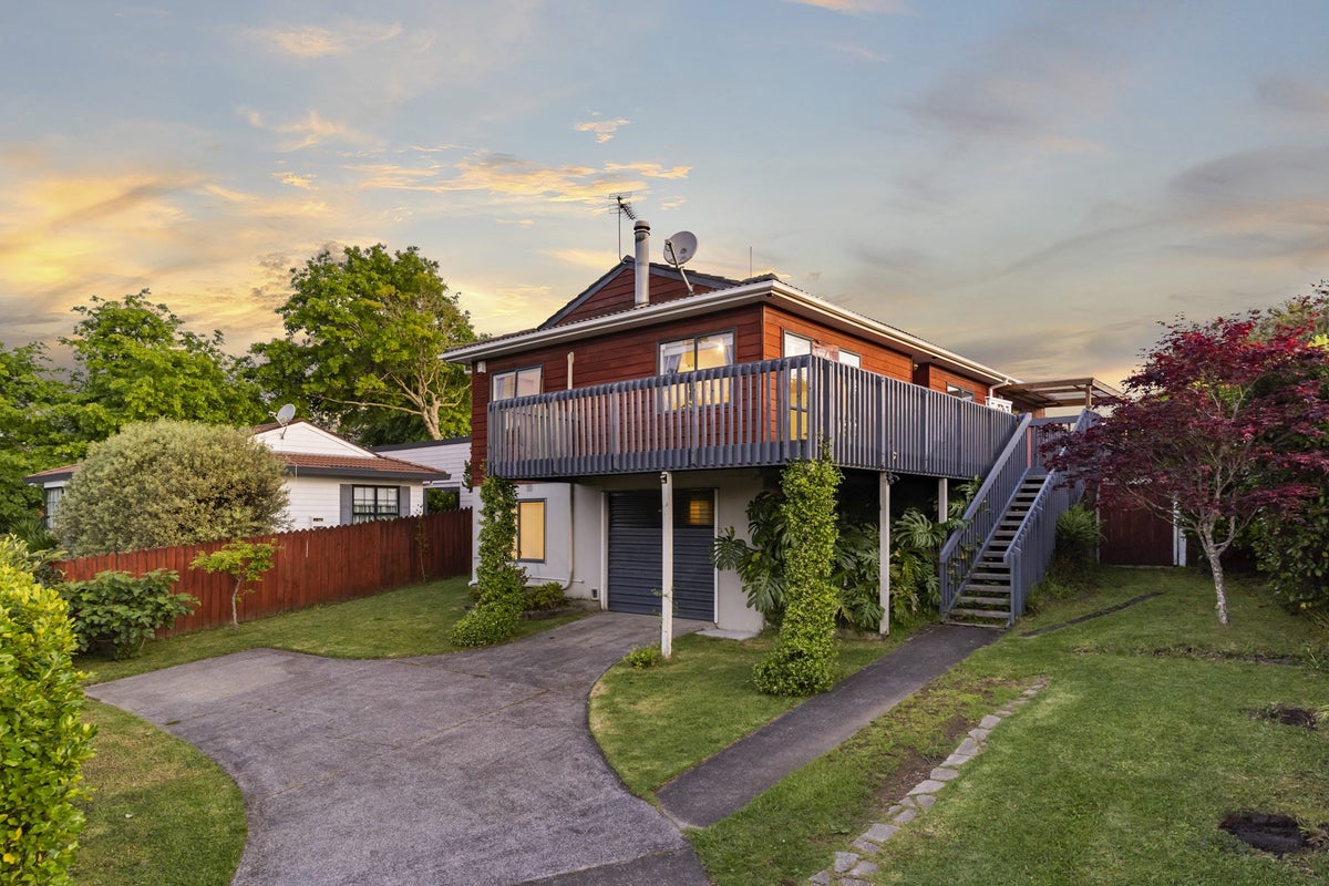 118 Glen Road, Ranui, Auckland - Carousel 1