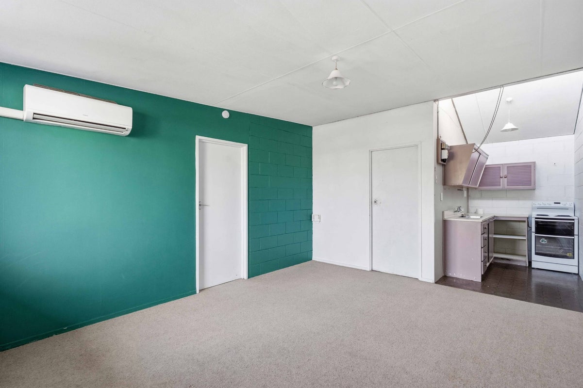 5/157 Crinan Street, Appleby, Invercargill - Carousel 2