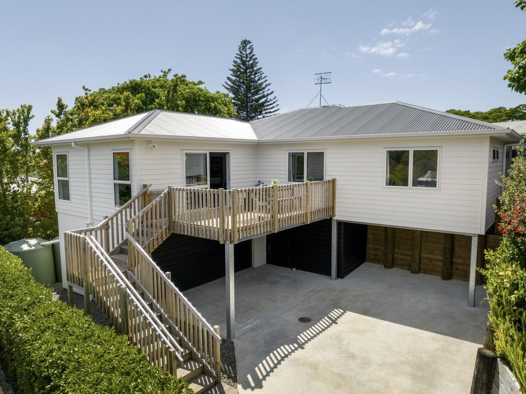 14A Wellesley Grove, Gate Pa, Tauranga - Carousel 1