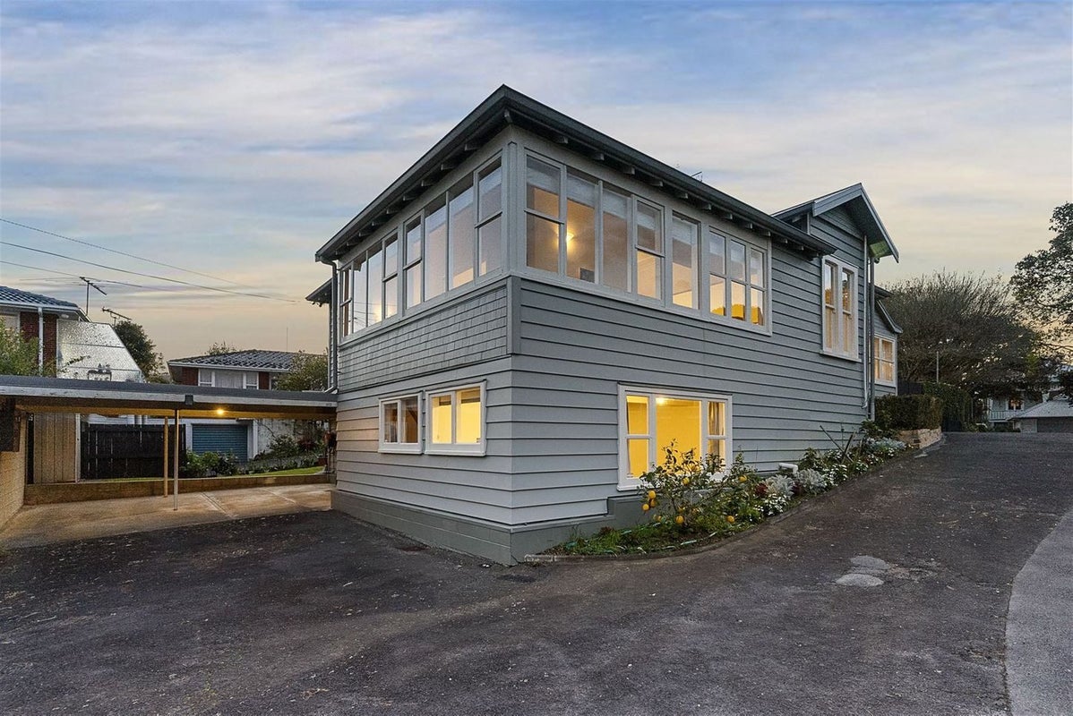 30 Atarangi Road, Greenlane, Auckland - Carousel 1