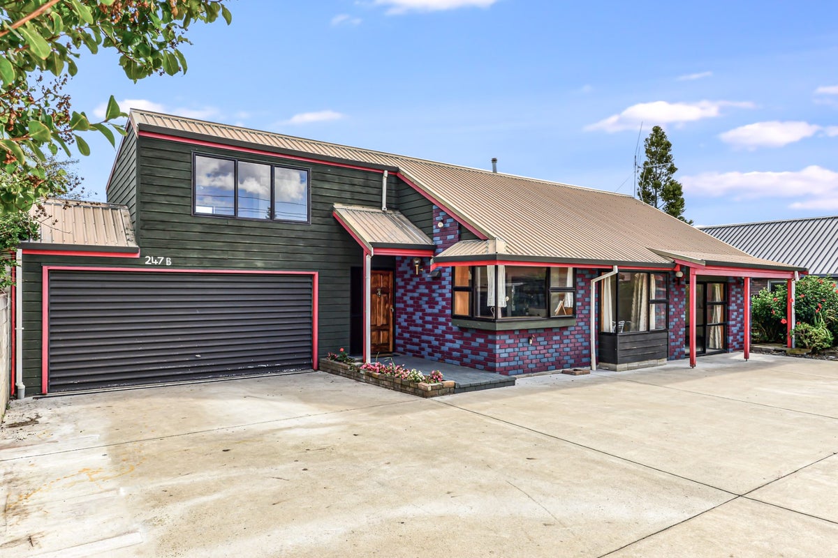 247B Dey Street, Hamilton East, Hamilton - Carousel 1