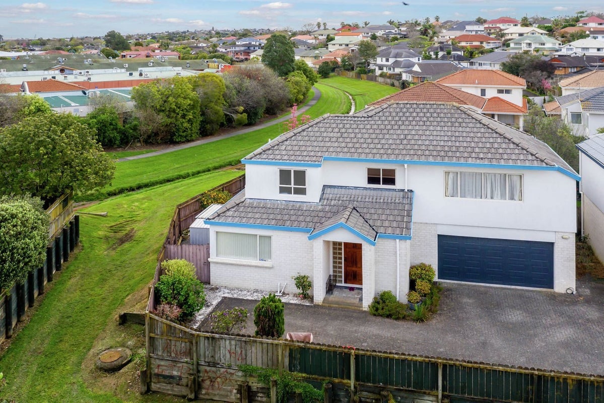 2/16C Edendale Road, Somerville, Manukau - Carousel 2