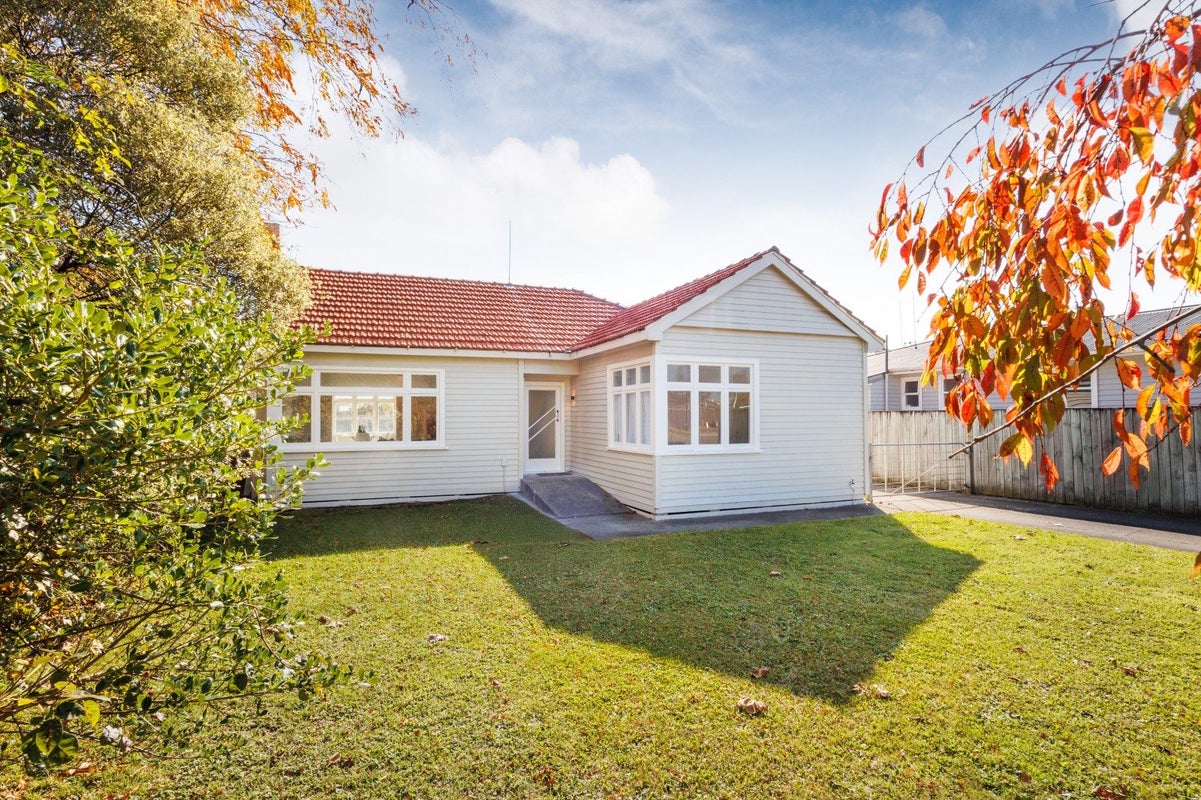 657 Featherston Street, Roslyn, Palmerston North - Carousel 2