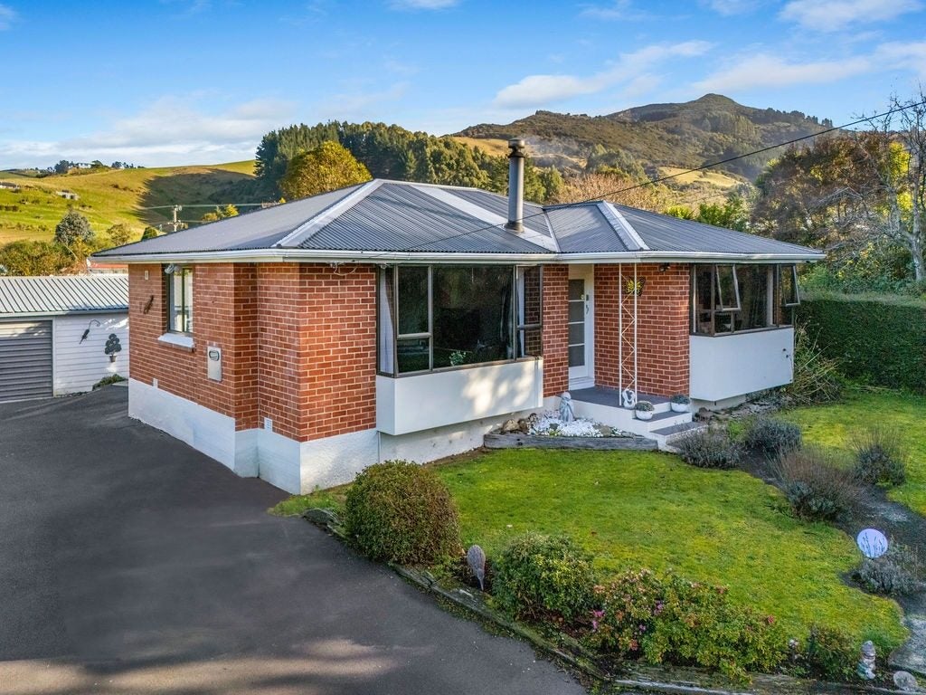 33 Fairview Terrace, Sawyers Bay, Port Chalmers - Carousel 1