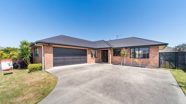 15 Orlando Way, Kelvin Grove, Palmerston North - Carousel 1