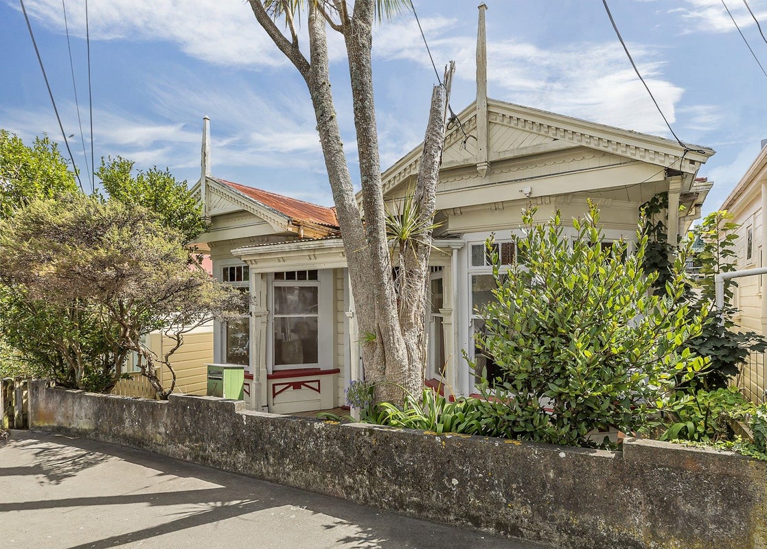 7 Balmoral Terrace, Newtown, Wellington - Carousel 1