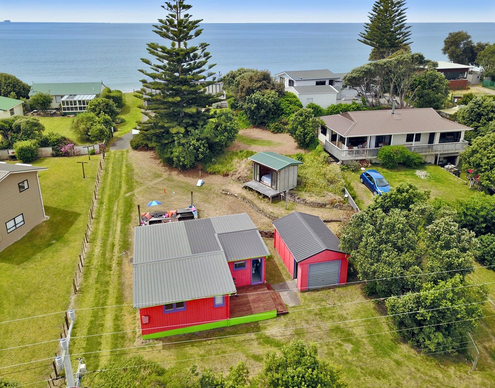 635 Pukehina Parade, Pukehina, Te Puke - Carousel 1