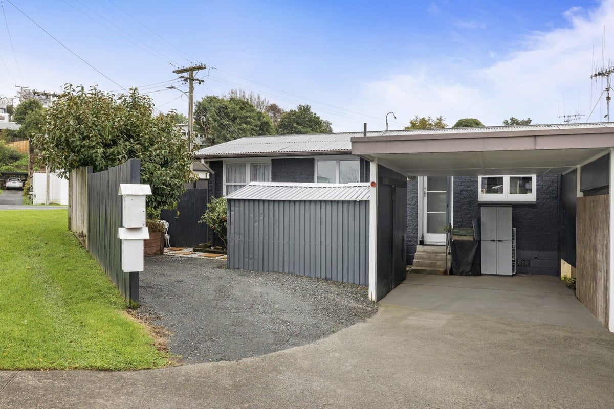 1/86 Pillans Road, Otumoetai, Tauranga - Carousel 1