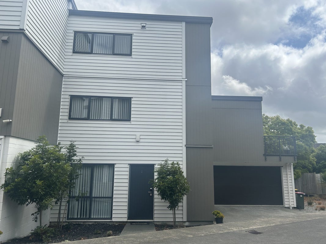 2/13 Oteha Valley Road, Northcross, Auckland - Carousel 16