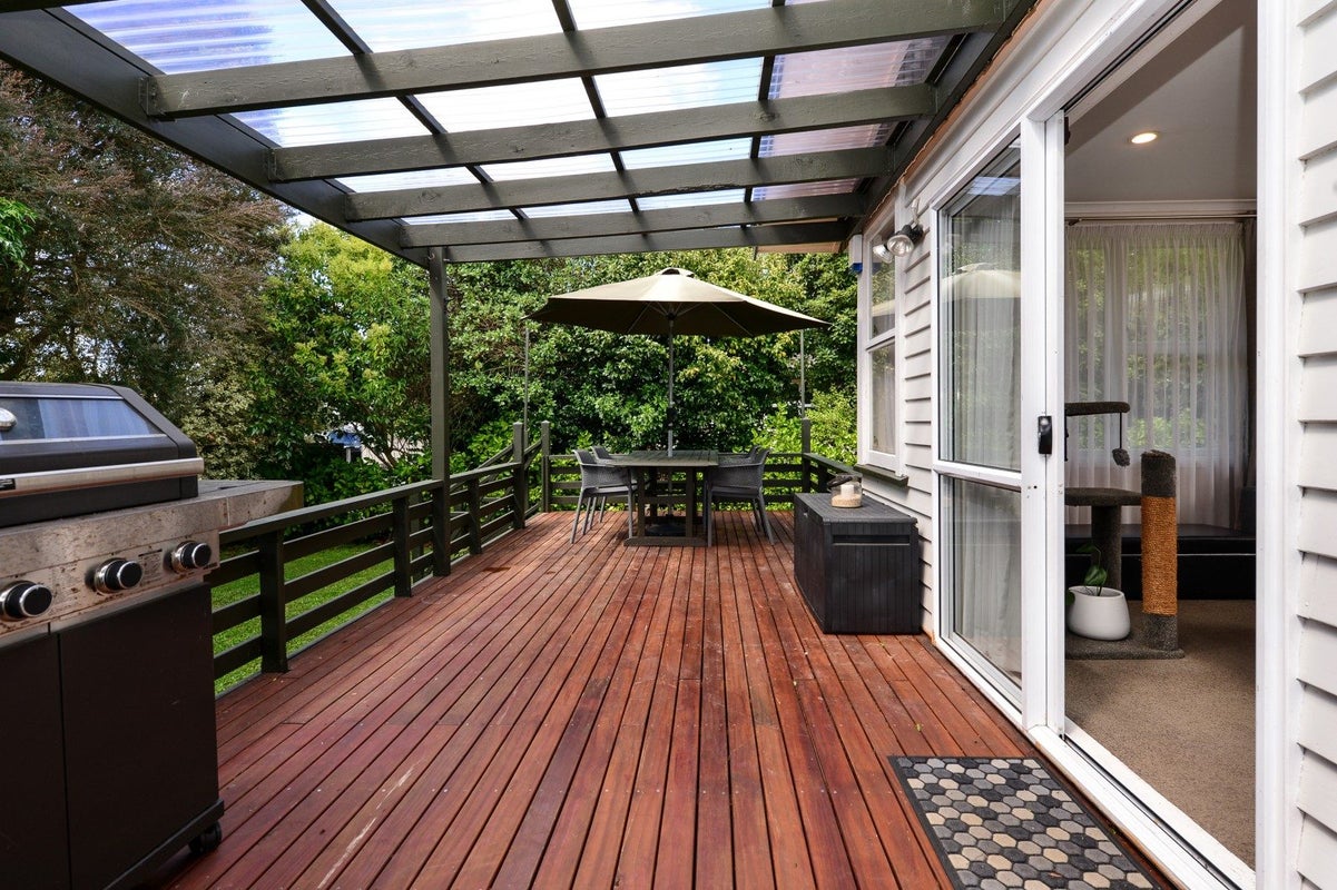 25 Joanna Place, Deanwell, Hamilton - Carousel 2