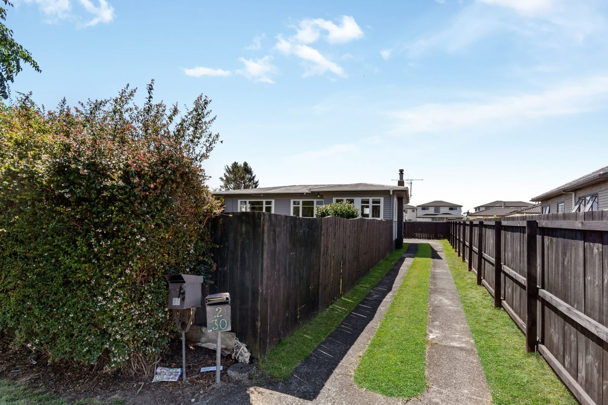 1/30 Gloucester Road, Manurewa, Auckland - Carousel 15