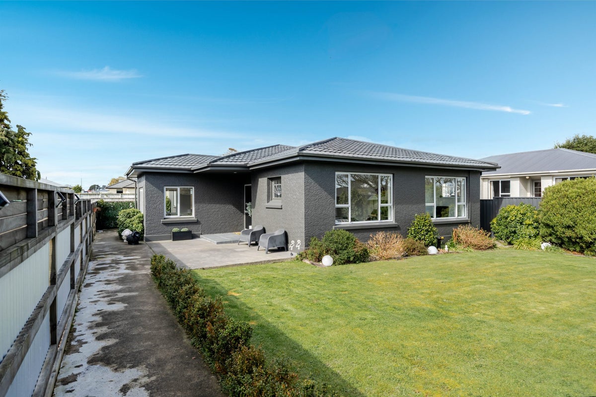 39 Clifton Street, Windsor, Invercargill - Carousel 1