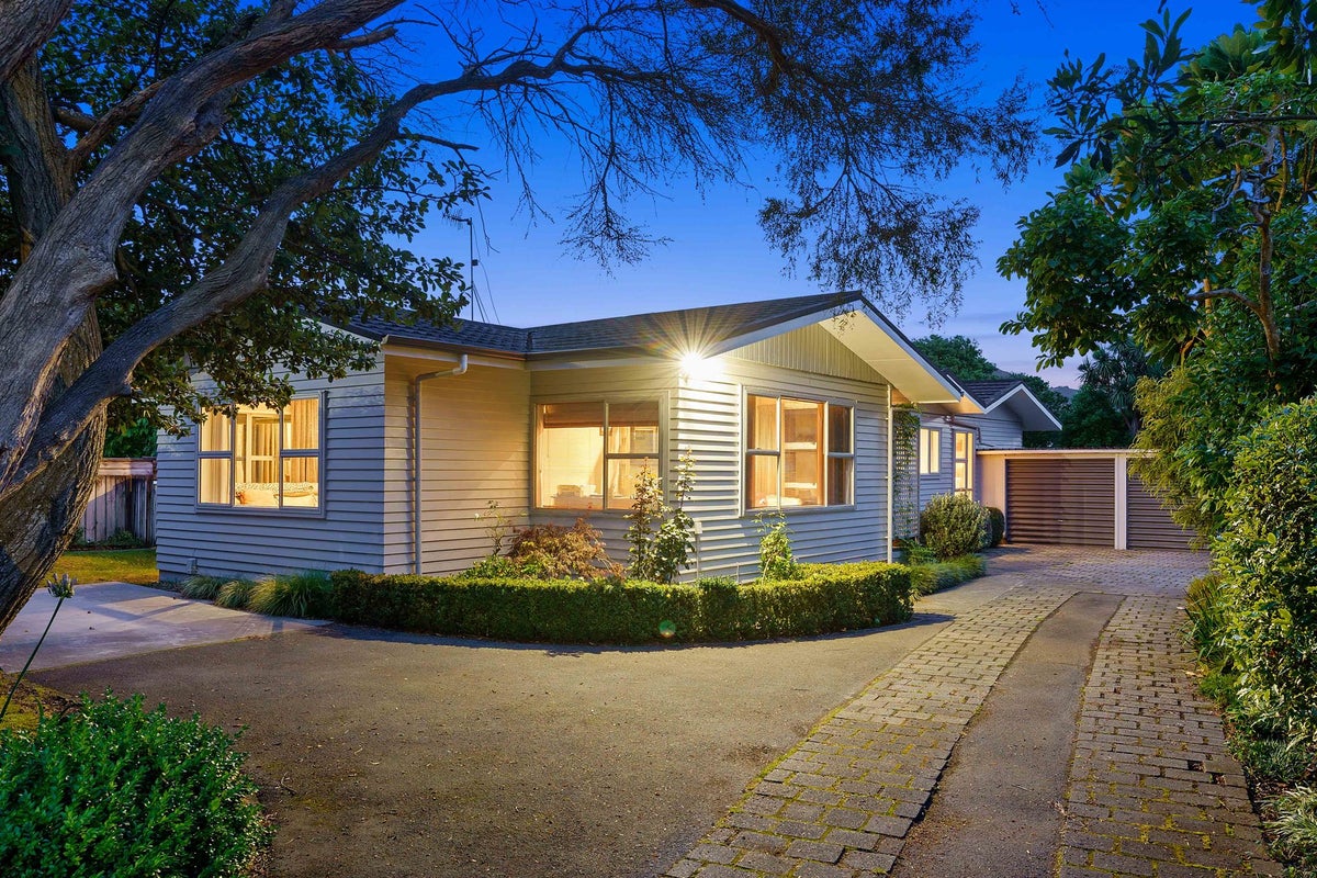 380 Te Moana Road, Waikanae - Carousel 1
