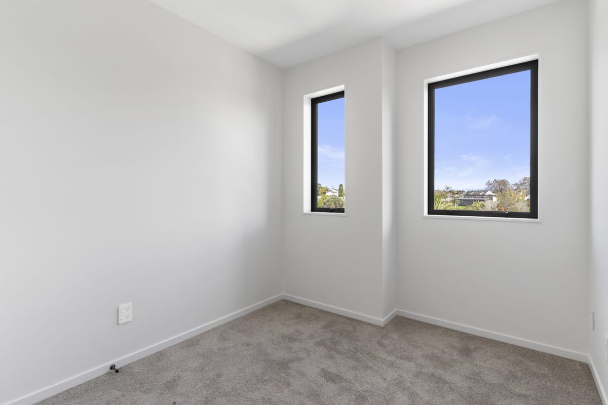 115F Bruce Road, Glenfield, Auckland - Carousel 16