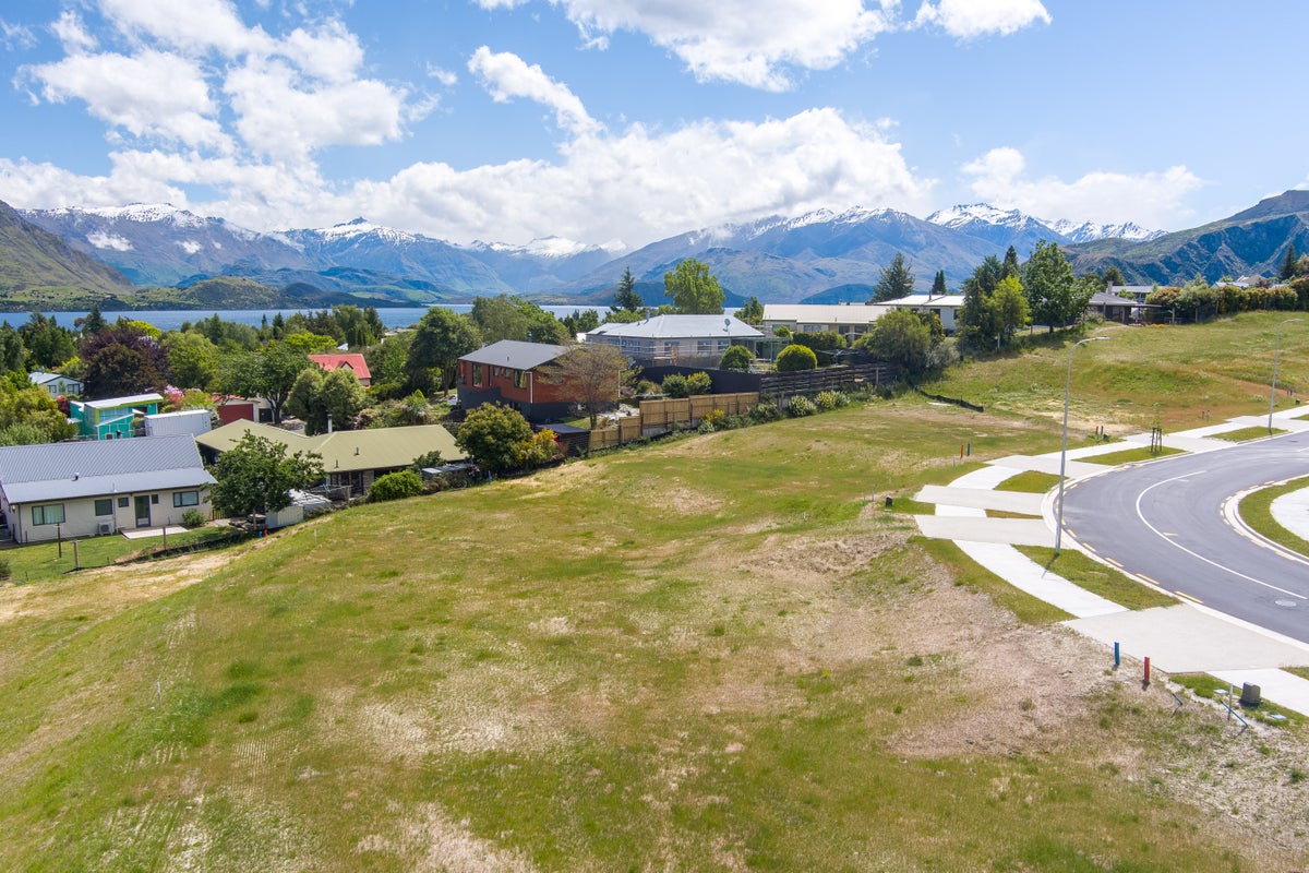 54 Clearview Street, Wanaka - Carousel 2