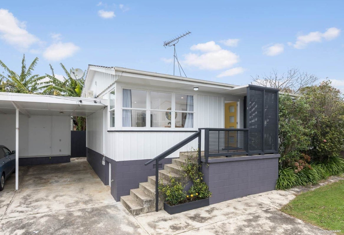 2/15 Carlton Street, Hillsborough, Auckland - Carousel 11