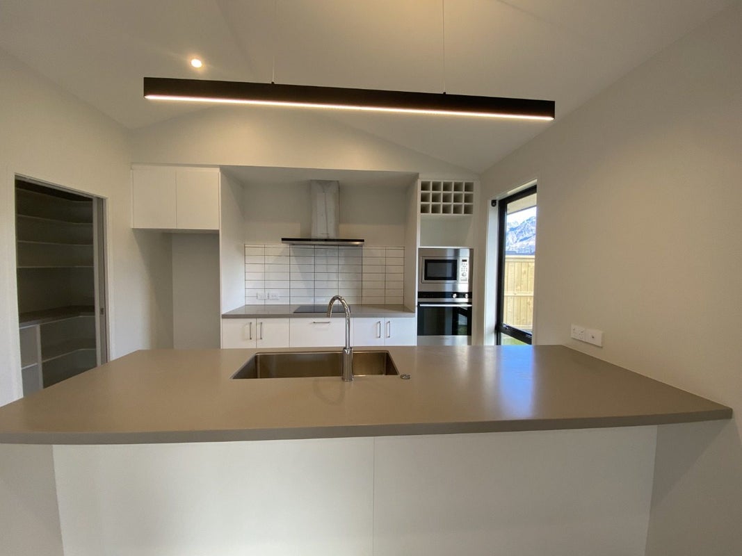 18 Leicester Street, Jacks Point, Queenstown - Carousel 2