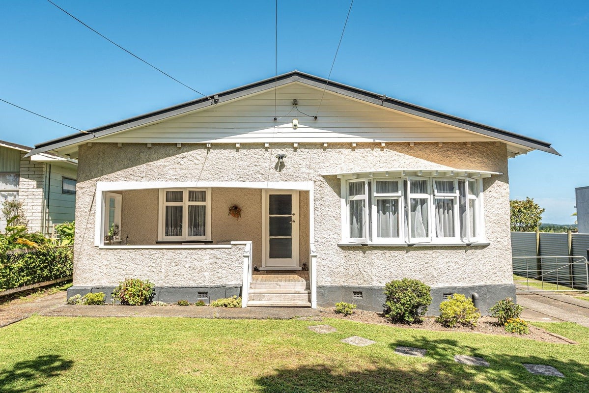 23 Plunket Street, Durie Hill, Whanganui - Carousel 1