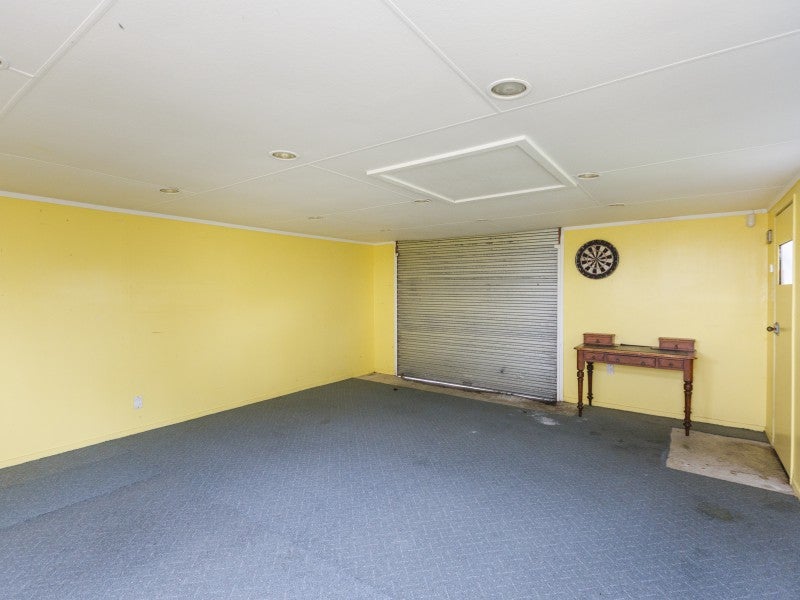 15 Goodwyn Crescent, Hokowhitu, Palmerston North - Carousel 21