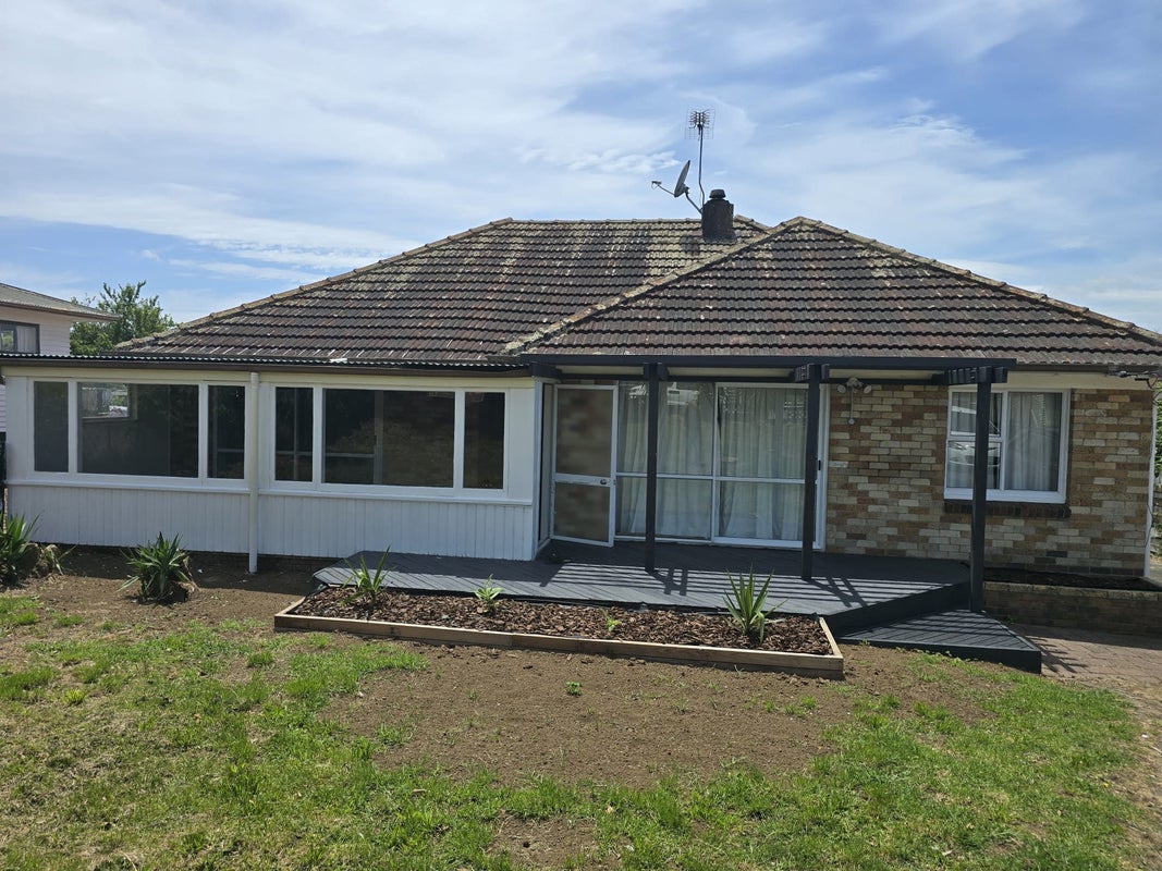 1 Tawa Crescent, Manurewa, Auckland - Carousel 1