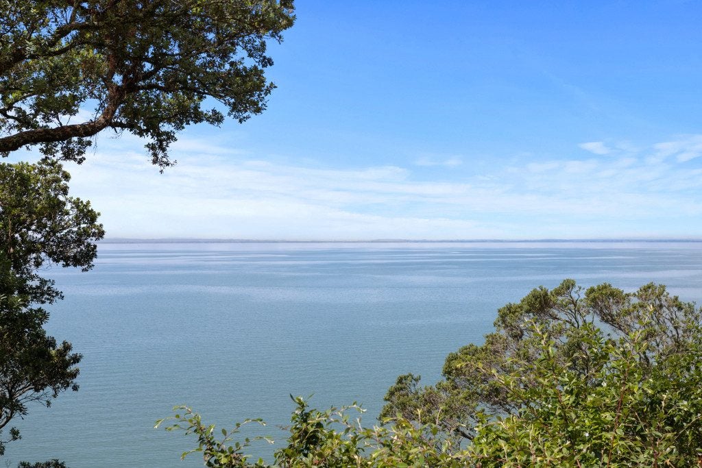 44 Paturoa Road, Titirangi, Auckland - Carousel 2